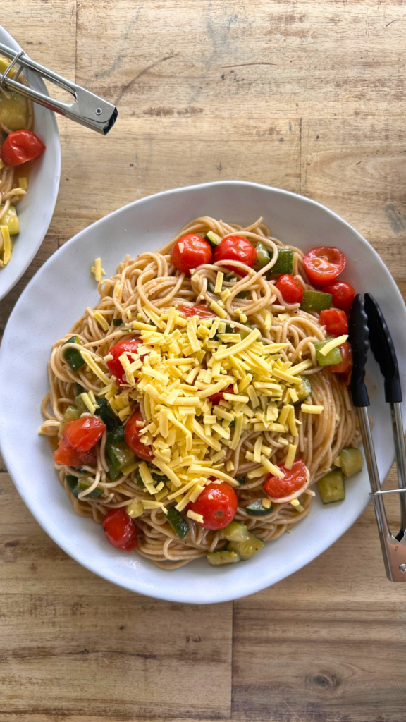 Spaghetti with courgettes and cherry tomatoes, vegan and gluten free wedding, Omaha